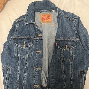 Large Levi’s denim jacket